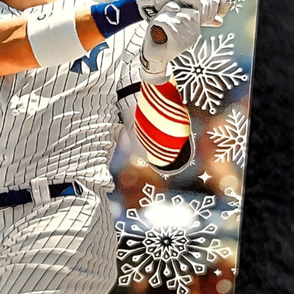 2020 Topps Holiday Aaron Judge SSP Rare Photo Variation Back Sleeve - Picture 2 of 4